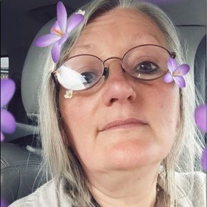 Meet your Posher, Deborah